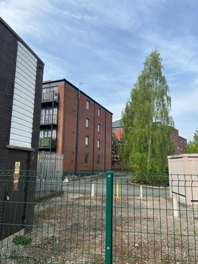 Priestley Court Apartment Warrington Exterior photo