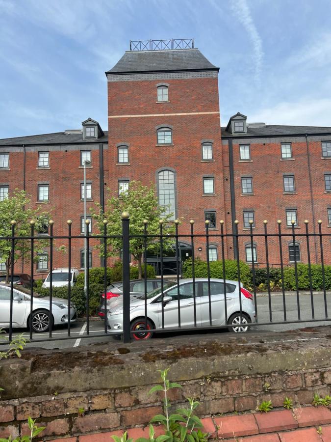 Priestley Court Apartment Warrington Exterior photo